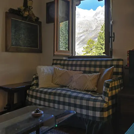 La Saxe Apartment
